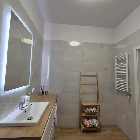 Duzy Komfortowy Apartament W Samym Centrum Przy Manufaktura I Piotrkowska, Blisko Zoo, Fala Apartment Lodz (Lodz)